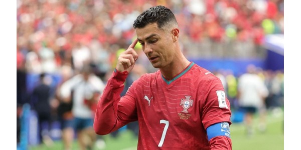 Två giganter, två vitt skilda öden: Cristiano Ronaldos konflikt med det portugisiska landslaget